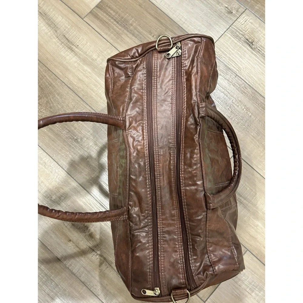 Vintage 80's Wilson Brown Tennis Duffel Bag With Strap